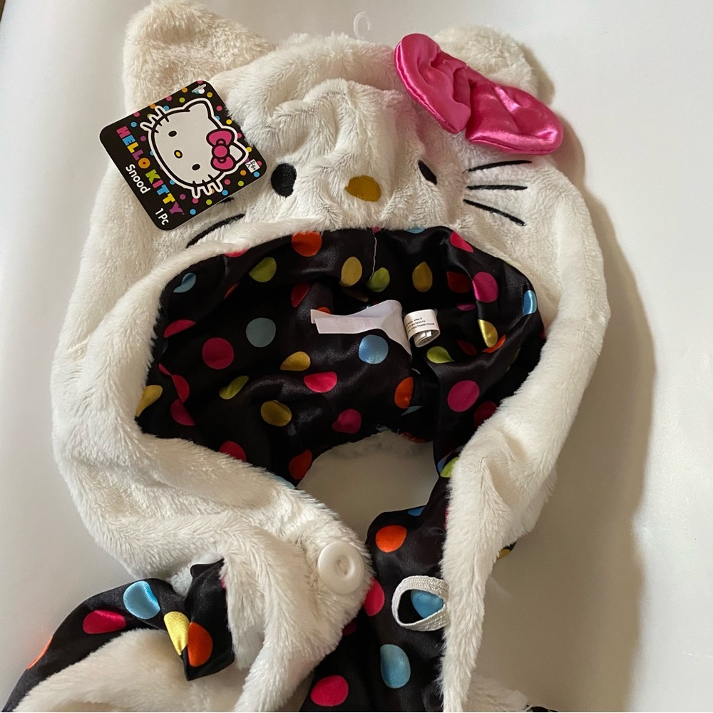 Hello Kitty snood - Picture 9 of 9